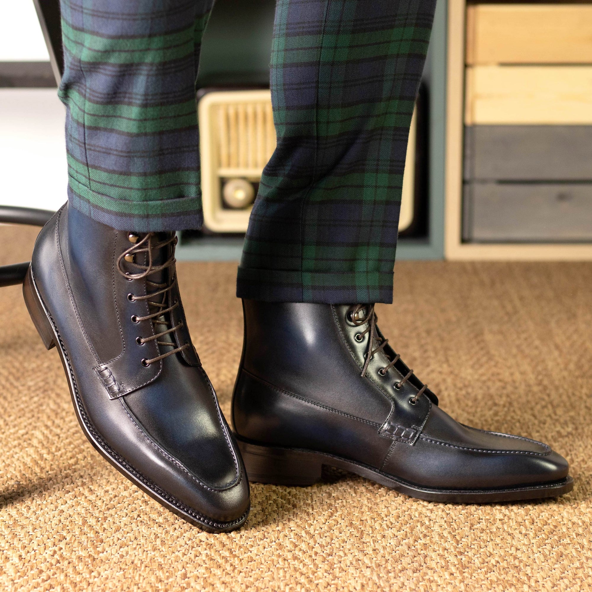 Elevate Your Fall Wardrobe: A Guide to Men's Boot Styles